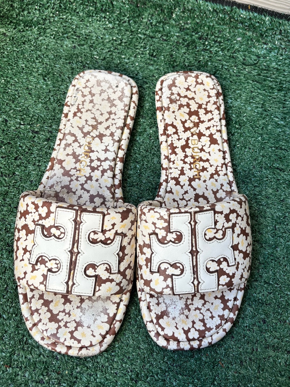 Tory Burch Women’s Brown Floral Slide Sandals with White Logo Accent